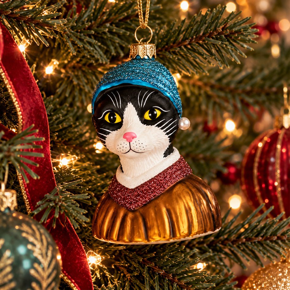 Meisje met de Parel Tuxedo Kat Kerstornament - Naked Decor - SuperMatique