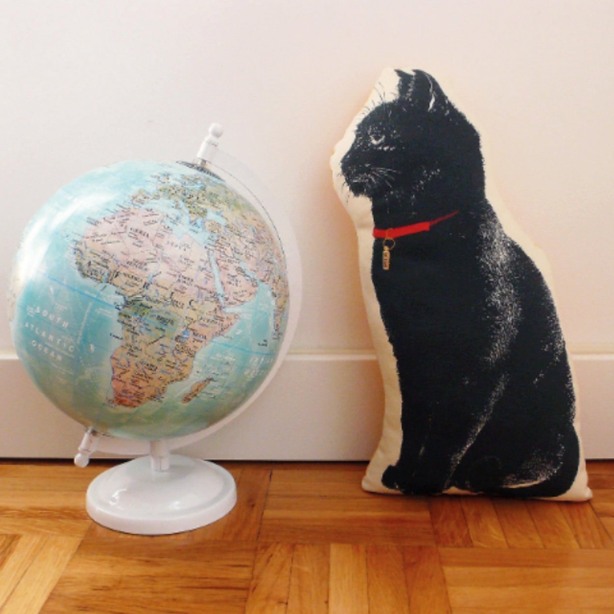 Black cat sierkussen - SuperMatique