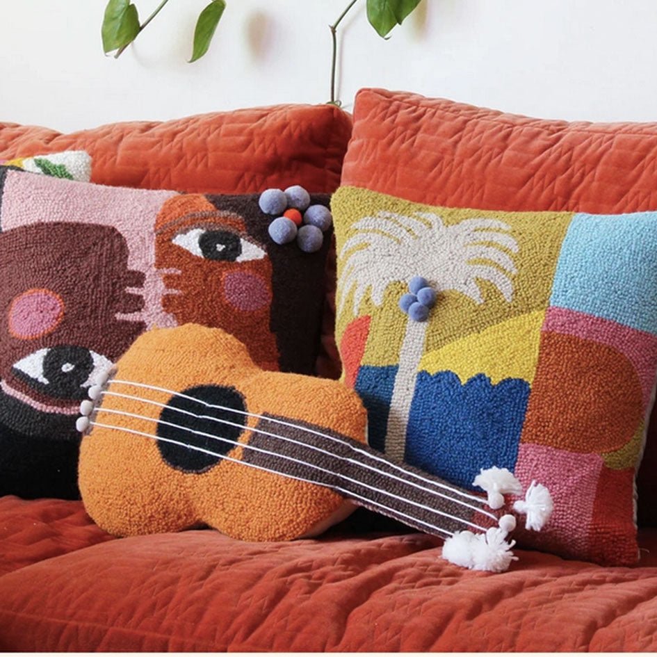 Gitaar handgeknoopt kussen - SuperMatique