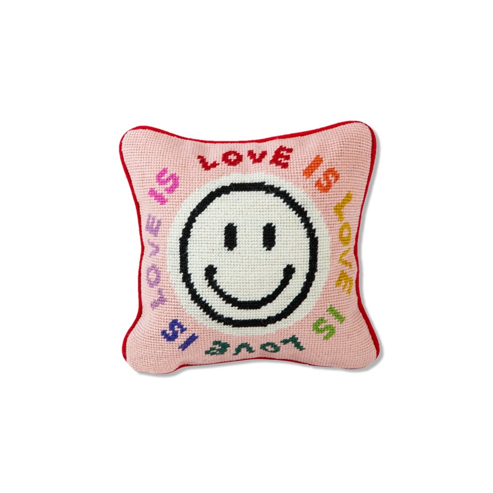 Love is love handgeborduurd kussen - SuperMatique