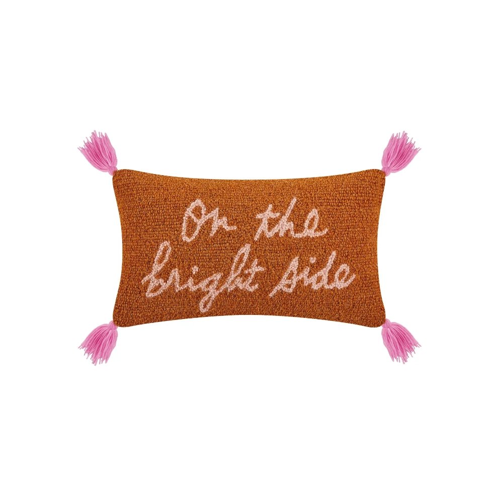 On The Bright Side handgeknoopt kussen - SuperMatique