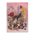 Afbeelding van roze linnen theedoek met illustratie van hert, paddenstoelen en bloemen Avenida Home - SuperMatique 