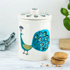 Afbeelding van keramiek opbergpot met illustratie van blaue en turquoise pauw Hannah Turner Ceramics - SuperMatique