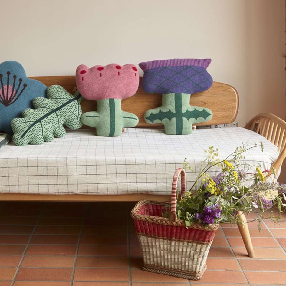 Lamswollen Sierkussen Distel 'Thistle' - Donna Wilson - SuperMatique