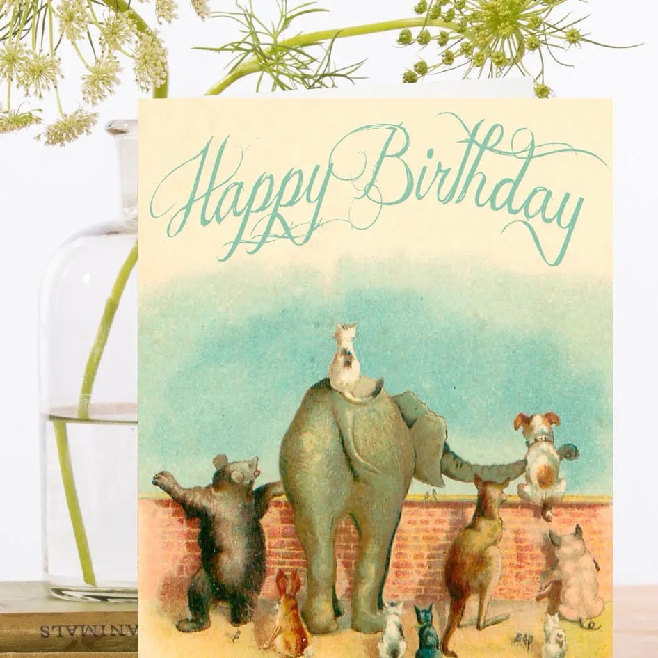 Wenskaart "Looking over the Wall" Happy Birthday - Madame Treacle - SuperMatique