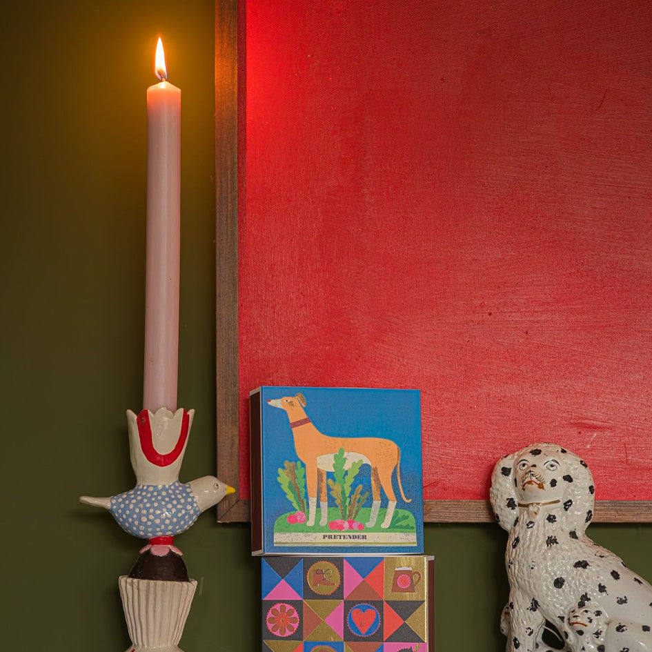 Afbeelding van luciferdoosje met illustratie van Whippet hond tussen radijzen Archivist Gallery - SuperMatique 